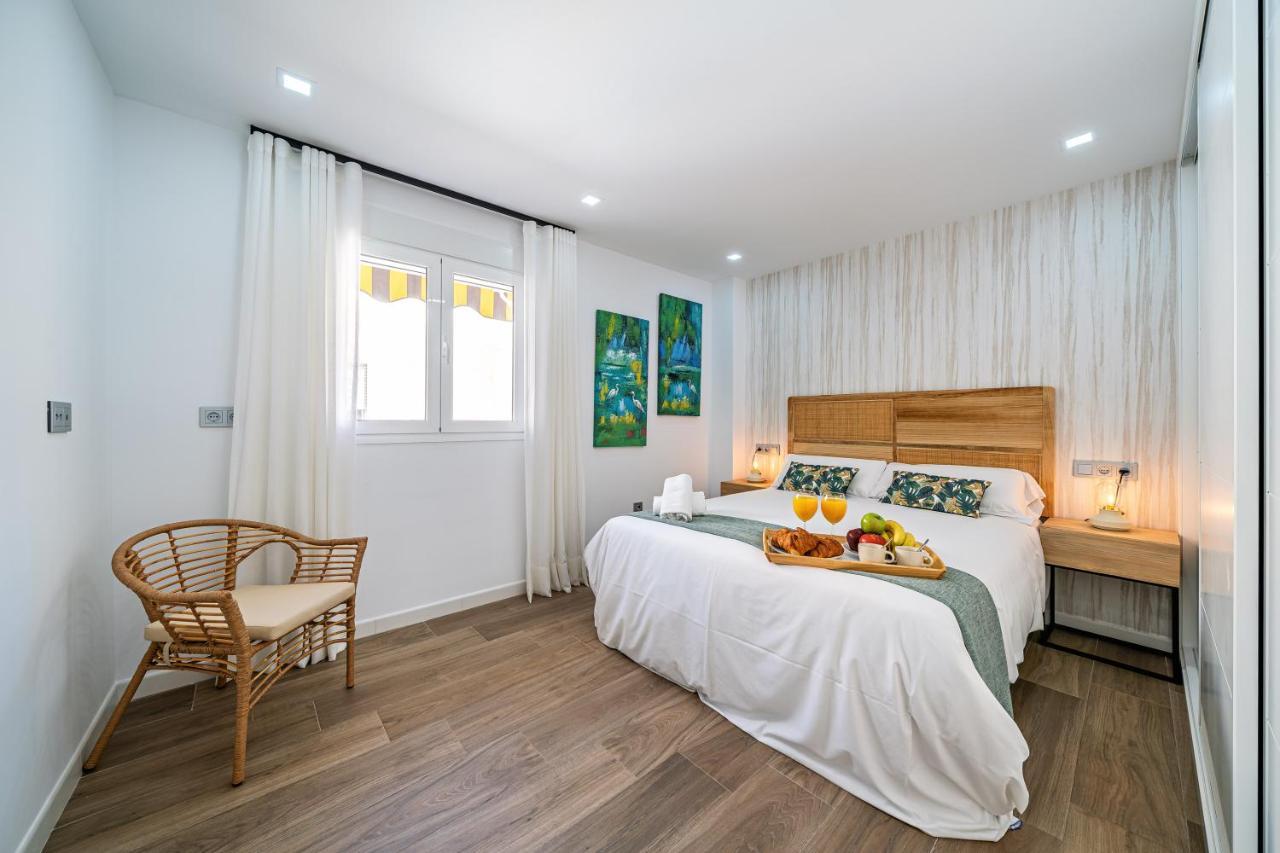 Sunset Malaga - Luxurious & Parking Apartment Esterno foto