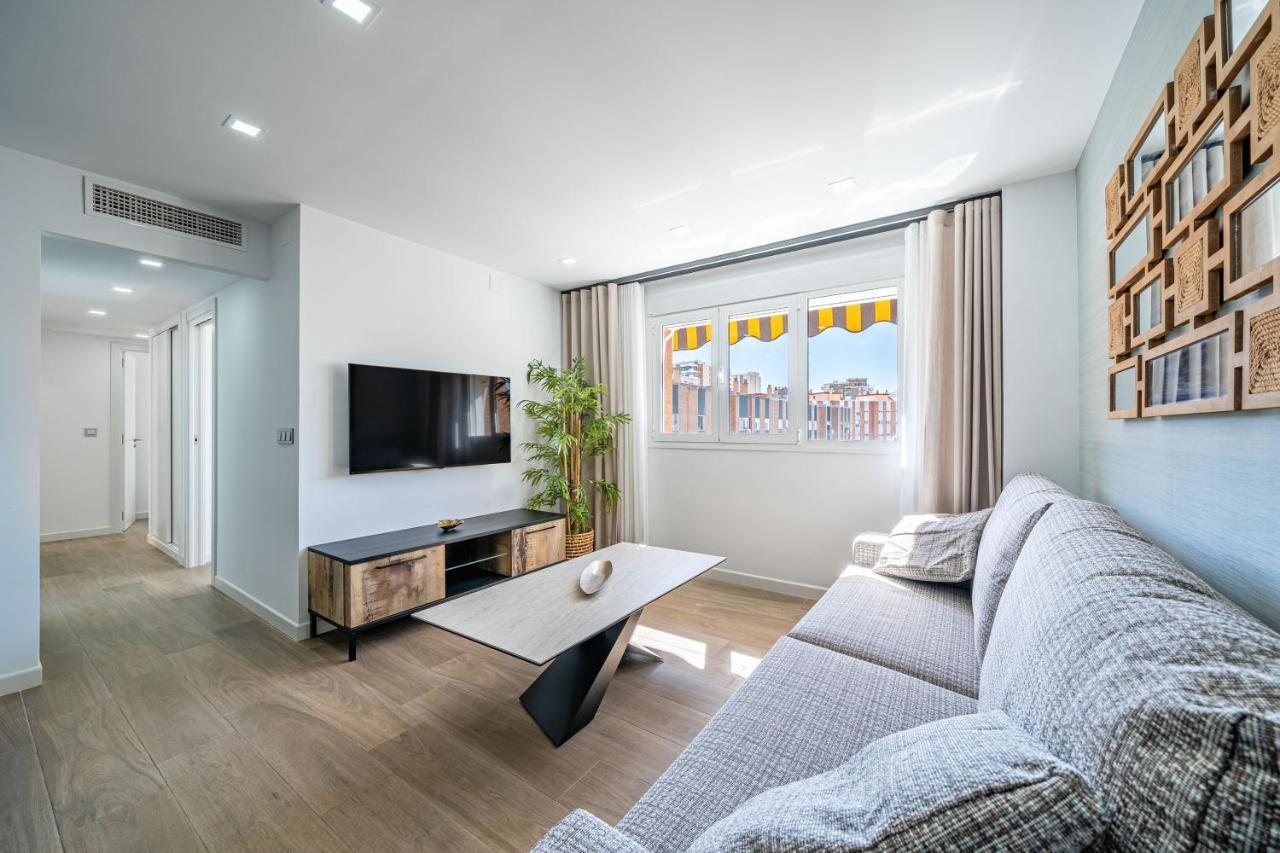 Sunset Malaga - Luxurious & Parking Apartment Esterno foto